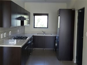 2 Bedroom Apartment in Somerset West Central