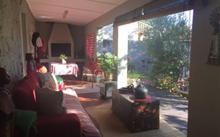 4 Bedroom House in Oudtshoorn Central
