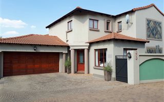 3 Bedroom House in Emfuleni Golf Estate