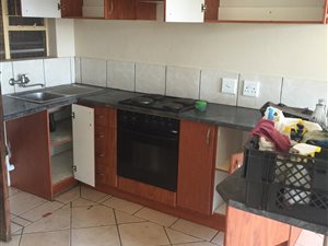 2 Bed Apartment in Krugersdorp Central