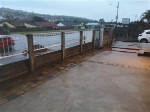 713 m² Commercial space in Bluff