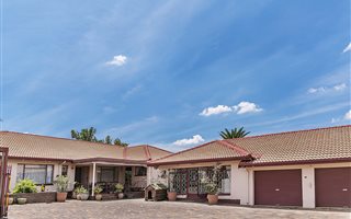 5 Bedroom House in Wilgeheuwel