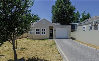 2 Bedroom Townhouse in De Zoete Inval