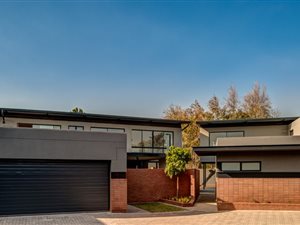 3 Bed Cluster in Waterkloof Ridge