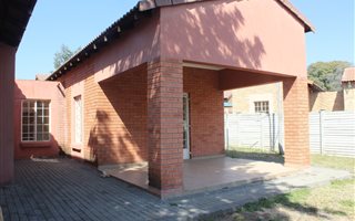 3 Bedroom House in Protea Park