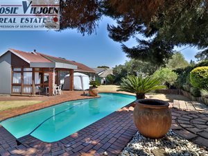 3 Bed House in Brackendowns