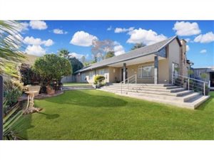 4 Bed House in Edenglen