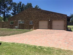 2 Bed Garden Cottage in President Park