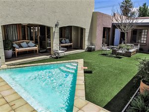 16 Bed House in Douglas
