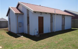 3 Bedroom House in Garthdale