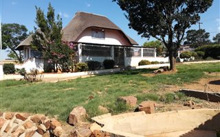 3 Bedroom House in Ohenimuri
