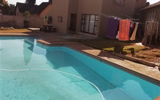 2 Bedroom House in Ridgeway