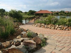 825 m² Land available in Six Fountains Estate
