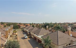 4 Bedroom Townhouse in Highveld
