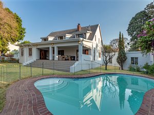 4 Bed House in Parktown North