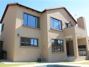 4 Bed House in Thatchfield