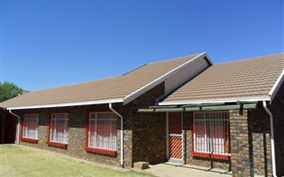 3 Bedroom House in Risiville