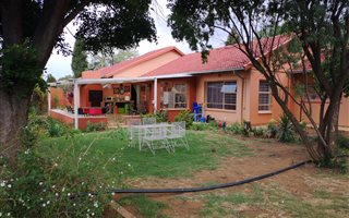 3 Bedroom House in Helikon Park