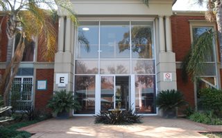 4252 m² Office Space in Sunninghill