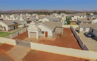 3 Bedroom Townhouse in Hesteapark