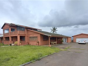 7 Bed House in Merebank
