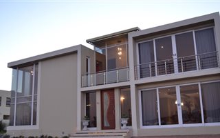 4 Bedroom House in Calypso Beach