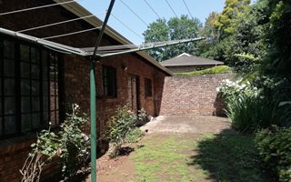 3 Bedroom Simplex in Chase Valley Heights