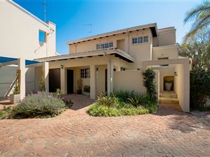 3 Bed Duplex in River Club