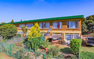 3 Bedroom Townhouse in Eldoraigne