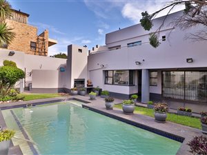 4 Bed House in Mayfair