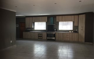 3 Bedroom House in Presidentsrus
