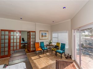 297 m² Office Space in Newton Park