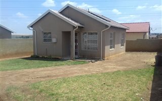 2 Bedroom House in Bram Fisherville