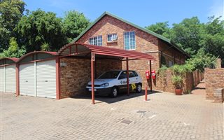 3 Bedroom Townhouse in Clubview