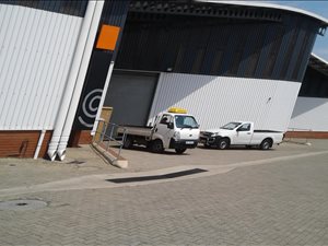 938 m² Industrial space in Meadowdale