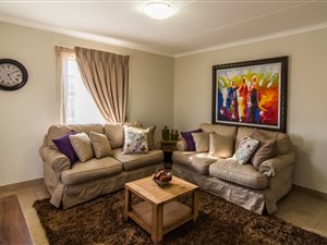 3 Bed House in Thatch Hill Estate