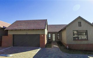 3 Bedroom Townhouse in Wild Olive Estate