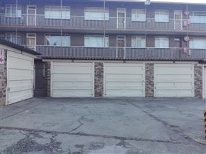 2 Bed Apartment in Driehoek