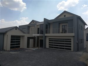4 Bed House in The Hills