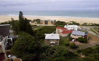5 Bedroom House in Paradise Beach