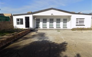 500 m² Commercial space in Walmer