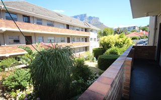 2 Bedroom Apartment in Tamboerskloof
