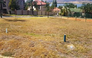 527 m² Land available in Kosmos Ridge
