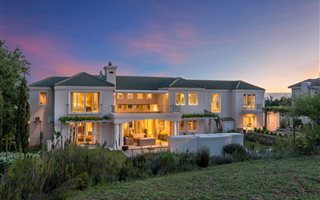 5 Bedroom House in Erinvale Estate