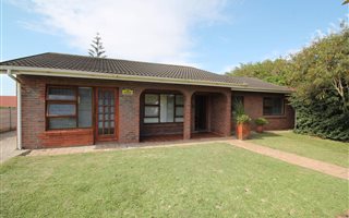 4 Bedroom House in West Bank