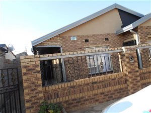 3 Bed House in Vosloorus