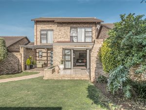 4 Bed Townhouse in Greenacres