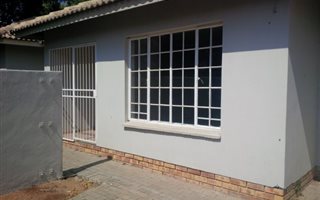 200 m² Office Space in Rustenburg Central
