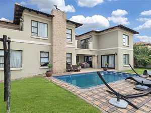 5 Bed House in Helderwyk Estate