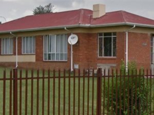 4 Bed House in Pioneer Park